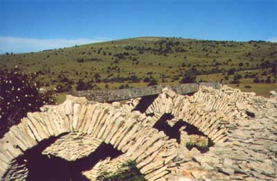 Les randonnées pédestres pour découvrir les différents sites naturels des Alpes de Haute-Provence